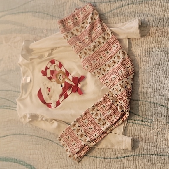 23 piece lot of matching Gymboree/OshKosh Christmas/Winter Outfits - Picture 5 of 16